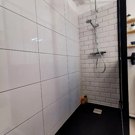 L'aquae - Parking - Wifi - Netflix Apartment